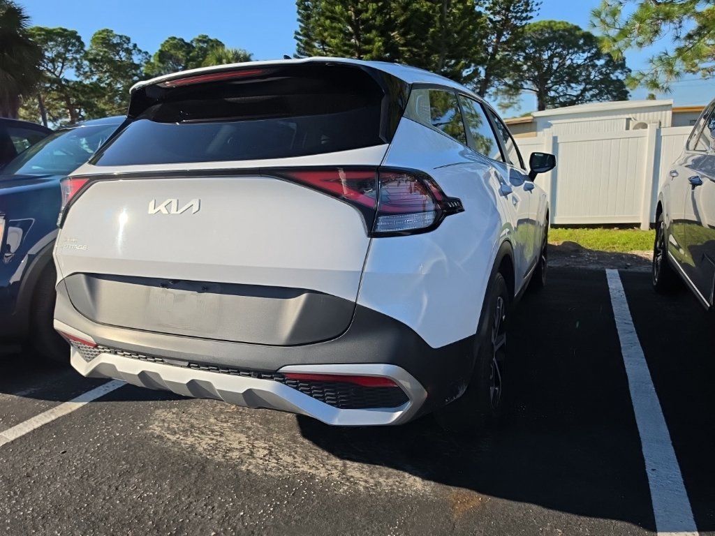 Used 2024 Kia Sportage EX FWD image 16