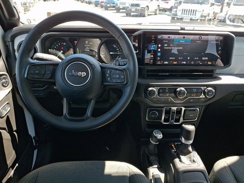Used 2024 Jeep Wrangler Unlimited w/ Convenience Group AWD/4WD image 11