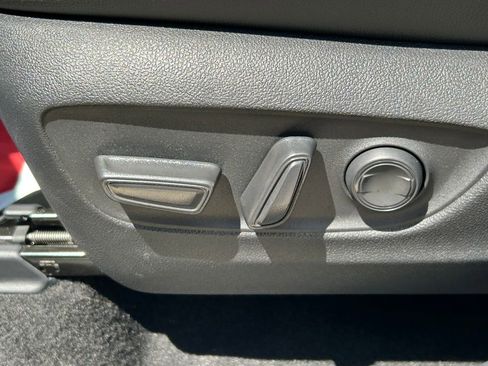 Certified 2026 Toyota Grand Highlander XLE FWD image 28