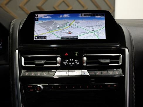 Used 2022 BMW M850i xDrive Coupe image 25