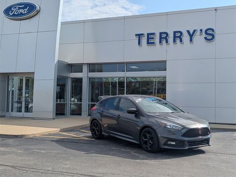 Used 2018 Ford Focus ST image 1