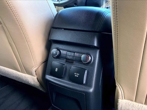 Used 2017 Ford Explorer Limited FWD image 35