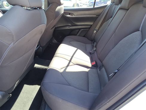 Used 2022 Toyota Camry LE image 17