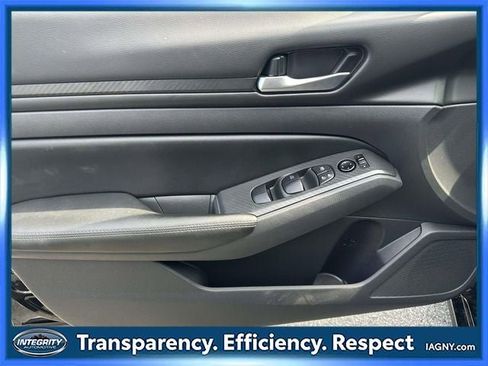 Certified 2024 Nissan Altima 2.5 SV FWD image 16