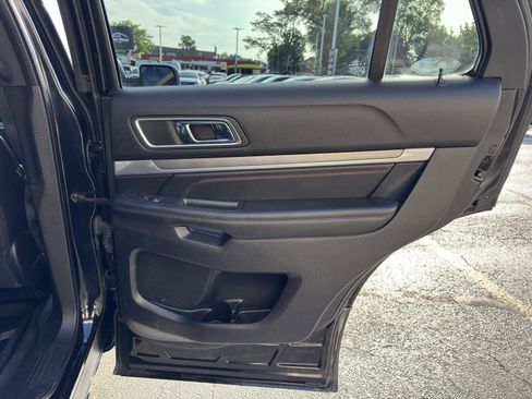 Used 2017 Ford Explorer Sport w/ Equipment Group 401A AWD/4WD image 37