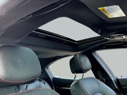 Used 2022 Maserati Ghibli Modena RWD image 26