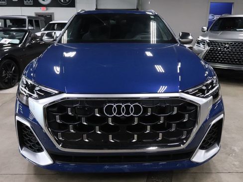 Used 2024 Audi SQ8 Prestige w/ Prestige Package image 7