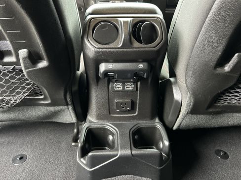 Used 2019 Jeep Wrangler Unlimited Rubicon image 76