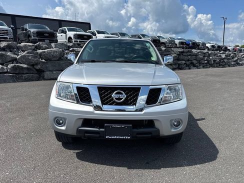 Used 2018 Nissan Frontier SV w/ Value Truck Package AWD/4WD image 10