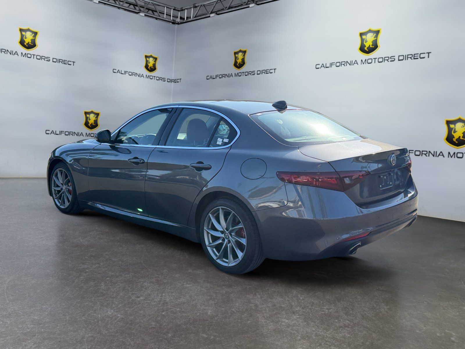 Used 2019 Alfa Romeo Giulia RWD image 3