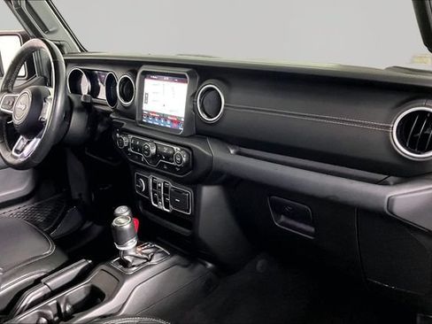 Used 2023 Jeep Wrangler Unlimited Sahara w/ Cold Weather Group AWD/4WD image 25
