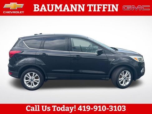 Used 2019 Ford Escape SE FWD image 2