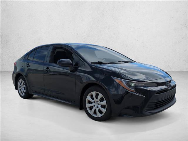 Used 2025 Toyota Corolla LE FWD image 3