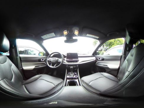 Used 2025 Jeep Compass Limited AWD/4WD image 43