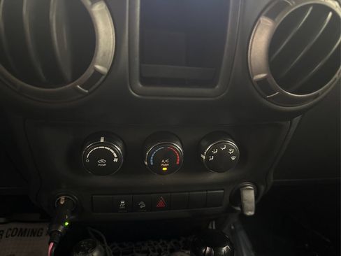 Used 2013 Jeep Wrangler Unlimited Sport w/ Trailer Tow Group AWD/4WD image 38