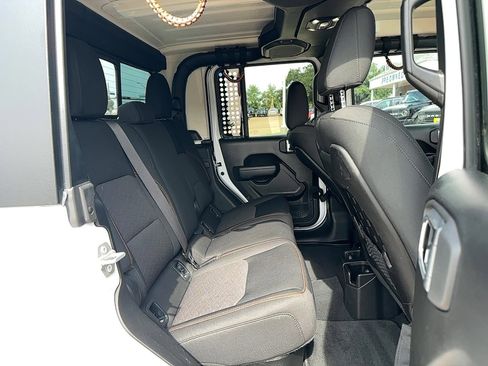 Used 2022 Jeep Gladiator Mojave w/ Trailer Tow Package image 13