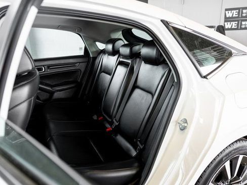 Used 2024 Honda Civic EX-L image 11