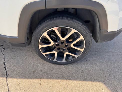 Used 2018 Jeep Compass Limited w/ Navigation Group image 5