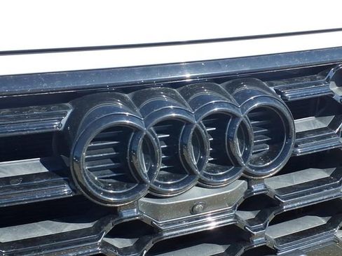 Used 2023 Audi SQ5 Premium Plus w/ Premium Plus Package AWD/4WD image 26
