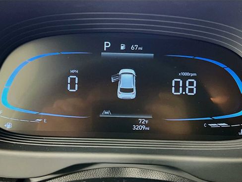 Certified 2026 Hyundai Venue SEL FWD image 12