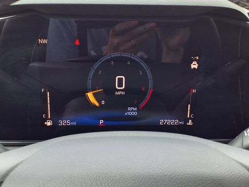 Used 2025 Chevrolet TrailBlazer ACTIV w/ Convenience Package FWD image 17