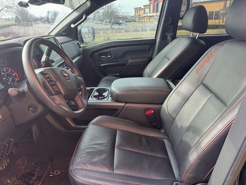 Used 2024 Nissan Titan PRO-4X w/ Pro-4x Convenience Package image 10