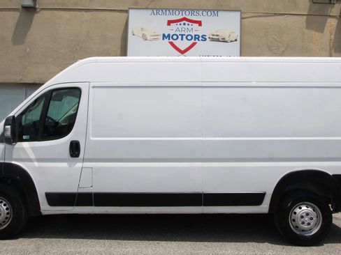 Used 2023 RAM ProMaster 2500 FWD image 5