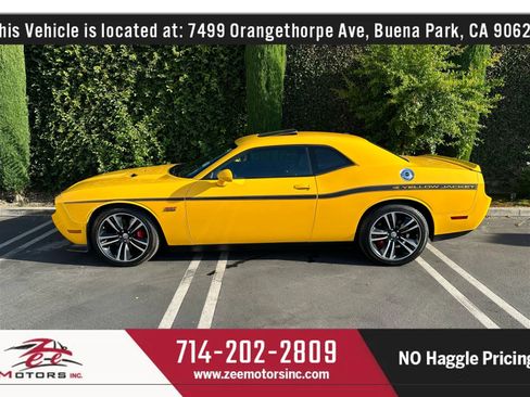 Used 2012 Dodge Challenger SRT8 Yellow Jacket w/ Premium Sound Group image 9