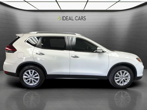 Used 2020 Nissan Rogue SV FWD image 6