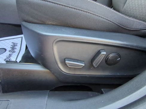 Used 2024 Ford Escape Active image 12