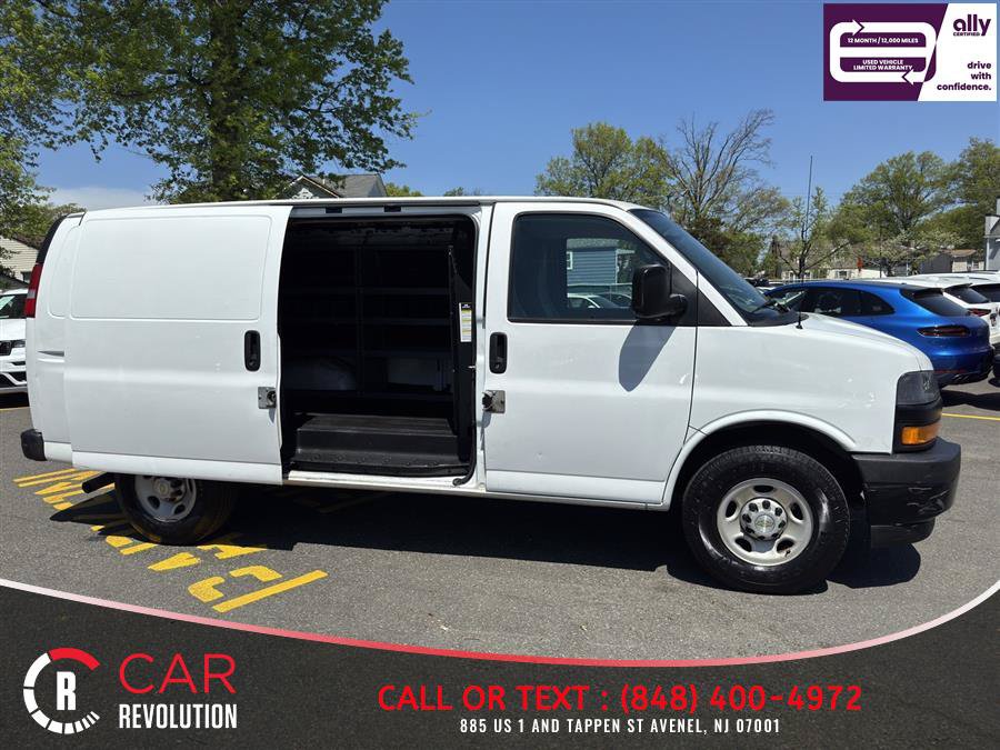 Used 2020 Chevrolet Express 3500 w/ Driver Convenience Package RWD image 10