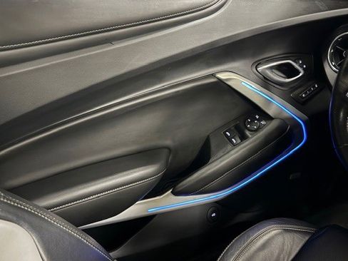 Used 2017 Chevrolet Camaro SS image 31