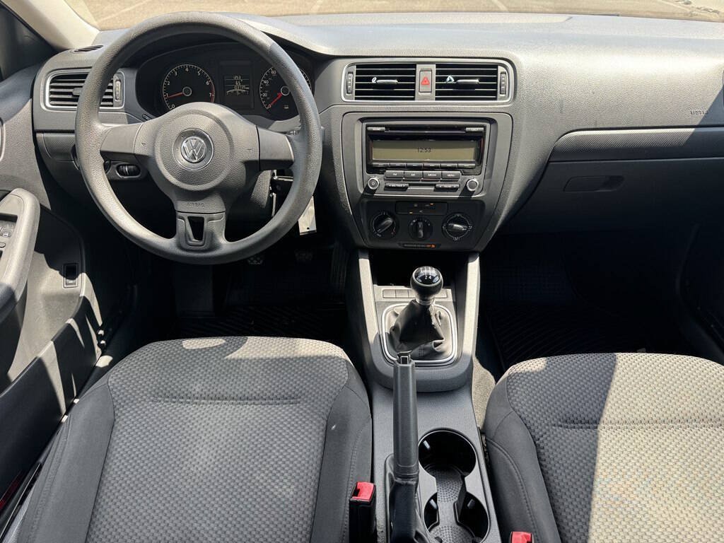 Used 2011 Volkswagen Jetta Sedan FWD image 13
