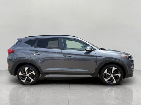 Used 2018 Hyundai Tucson Value AWD/4WD image 13