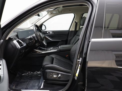 Certified 2023 BMW X7 xDrive40i w/ Parking Assistance Package image 5