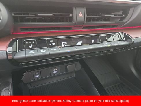 New 2026 Toyota Prius Plug-In Hybrid FWD image 18