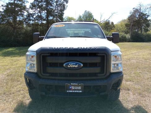 Used 2011 Ford F350 XL w/ Camper Pkg image 2