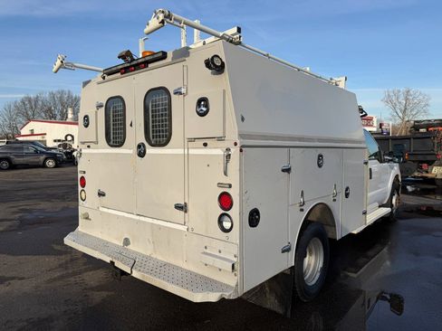 Used 2015 Ford F350 XLT w/ Trailer-Tow Prep Package image 8