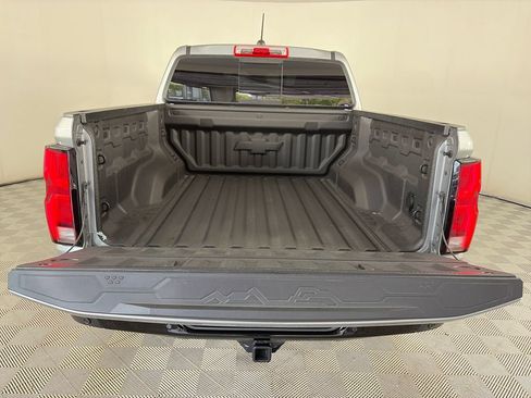 Used 2025 Chevrolet Colorado ZR2 w/ Technology Package AWD/4WD image 26