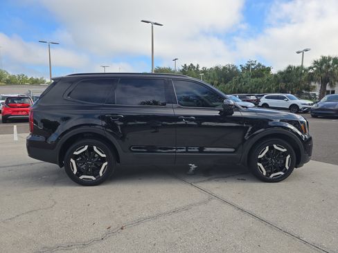 Certified 2024 Kia Telluride S w/ S Sunroof Package FWD image 9