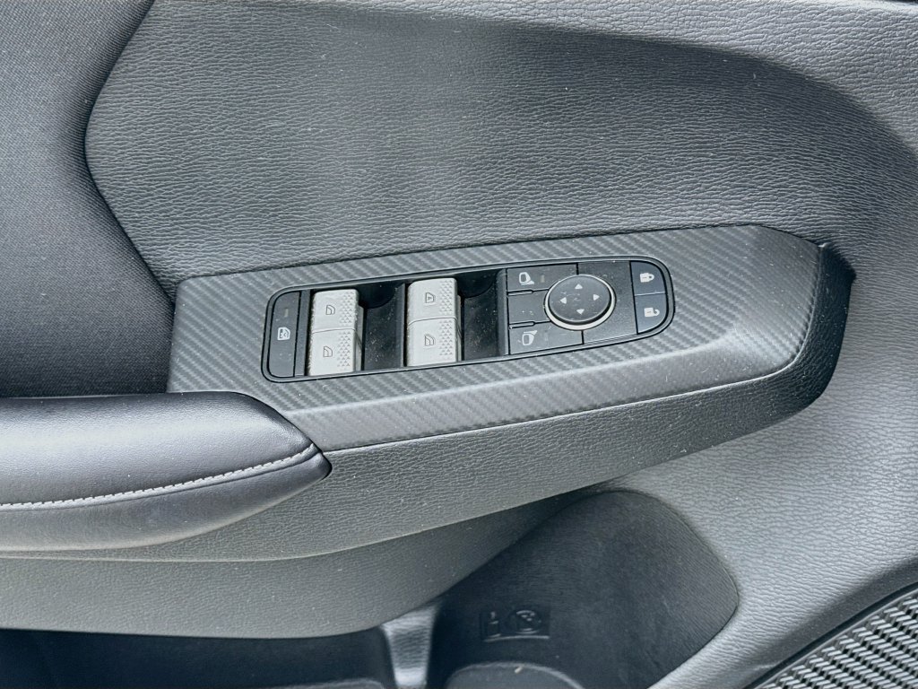Used 2025 Mitsubishi Outlander ES FWD image 19