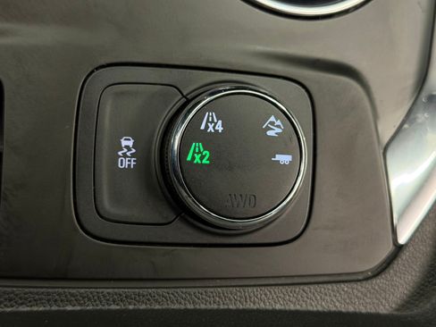 Used 2020 Chevrolet Traverse LT AWD/4WD image 20