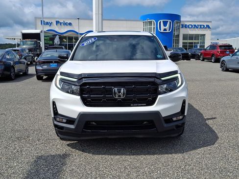 Used 2025 Honda Ridgeline Black Edition image 2