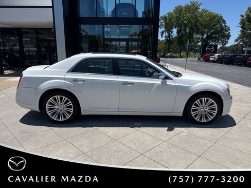 Used 2011 Chrysler 300 C w/ Sound Group RWD image 6