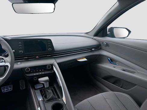New 2026 Hyundai Elantra Sport FWD image 16