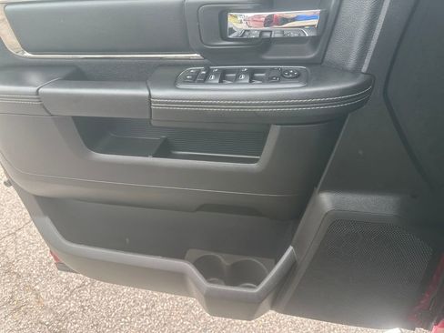 Used 2014 RAM 1500 Sport RWD image 27