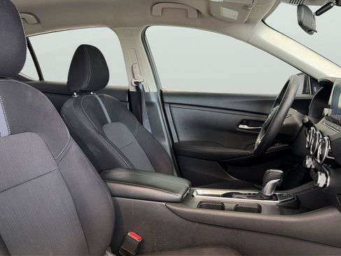 Used 2024 Nissan Sentra SV FWD image 14