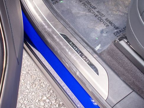 Certified 2025 Land Rover Range Rover Sport Autobiography image 17