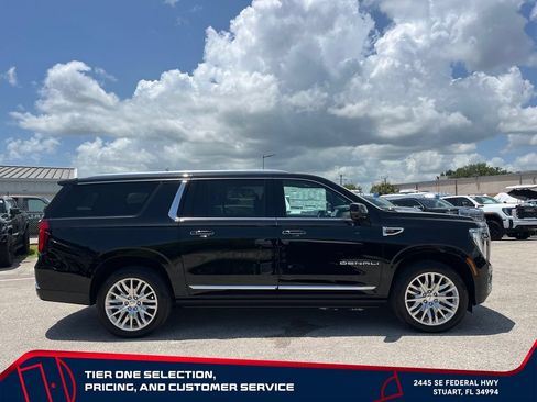 New 2026 GMC Yukon XL Denali w/ Denali Reserve Package AWD/4WD image 8