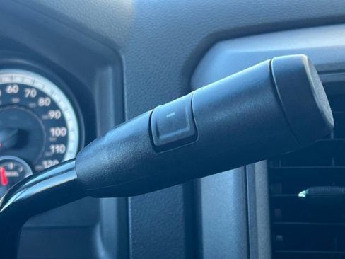 Used 2013 RAM 2500 Tradesman w/ Chrome Appearance Group image 16